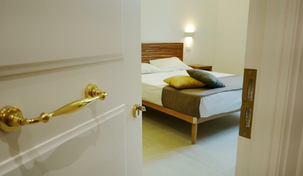 レッチェ Palazzo San Lazzaro Bed & Breakfast エクステリア 写真