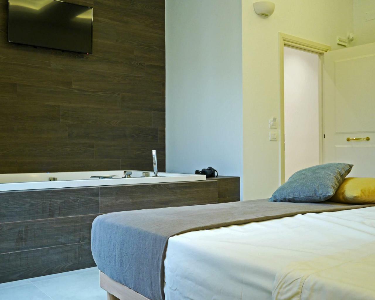 レッチェ Palazzo San Lazzaro Bed & Breakfast エクステリア 写真