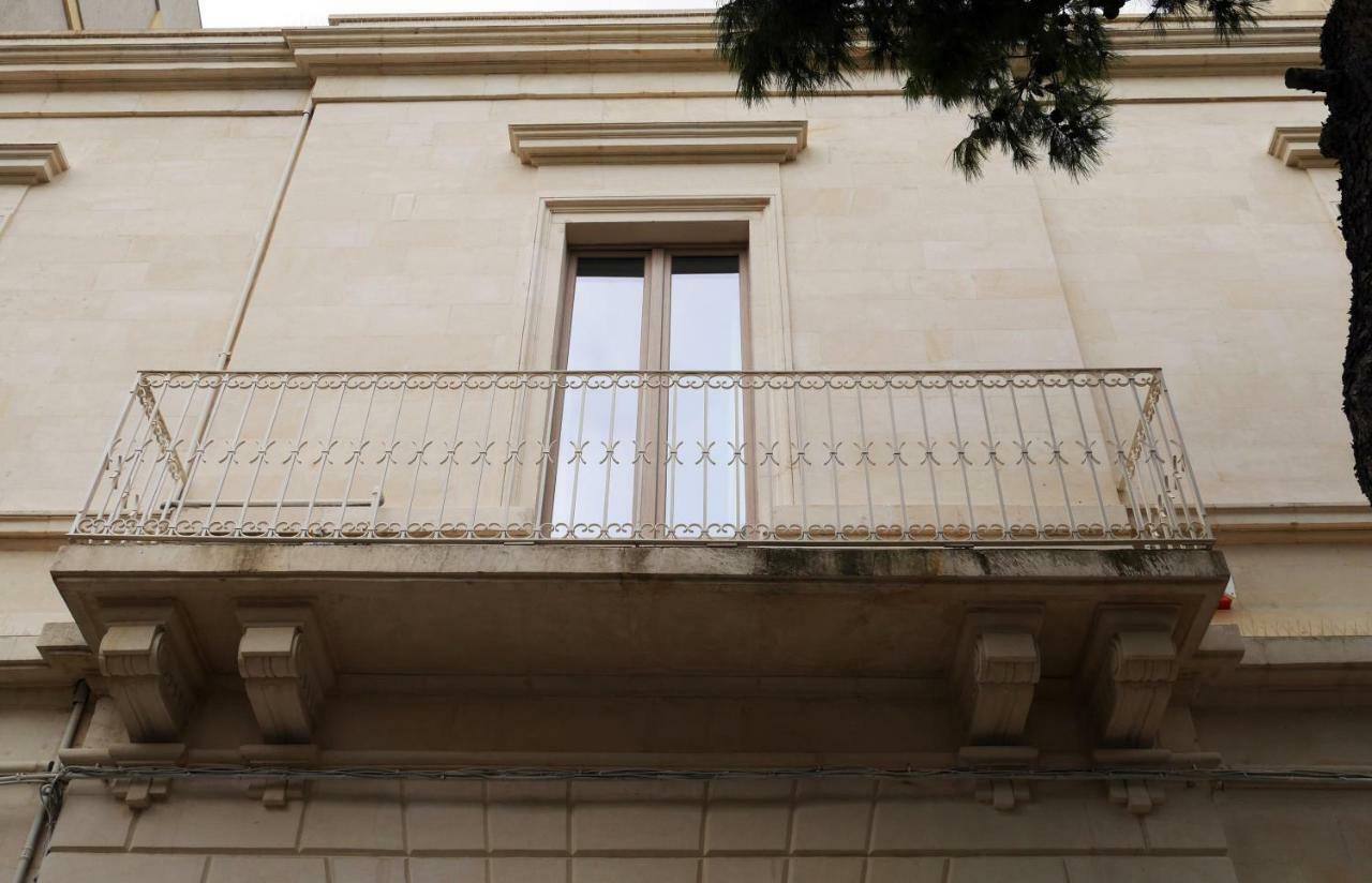 レッチェ Palazzo San Lazzaro Bed & Breakfast エクステリア 写真